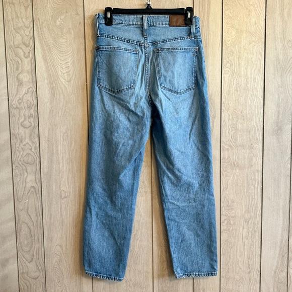 Madewell Classic Straight Jeans in Meadowland Wash - Picture 8 of 9